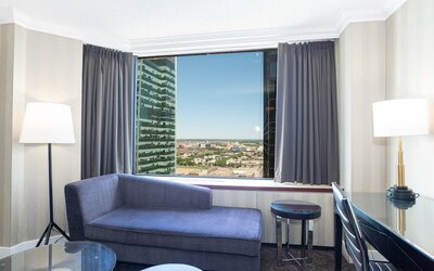 Sandman Signature Edmonton Downtown Hotel