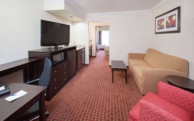 AmericInn by Wyndham Johnston Des Moines