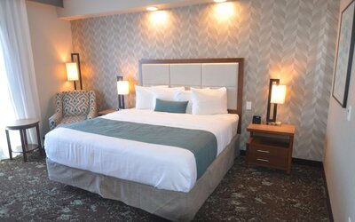 Best Western Premier Des Moines-Ankeny Hotel
