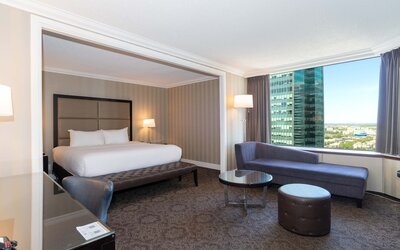 Sandman Signature Edmonton Downtown Hotel