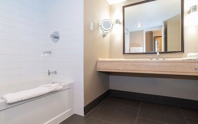Sandman Signature Edmonton Downtown Hotel