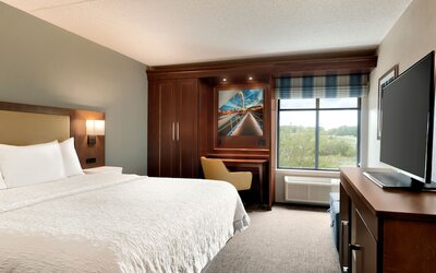 Hampton Inn West Des Moines Lake Drive