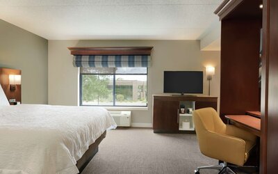 Hampton Inn West Des Moines Lake Drive