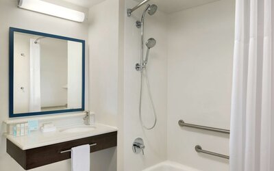 Hampton Inn West Des Moines Lake Drive