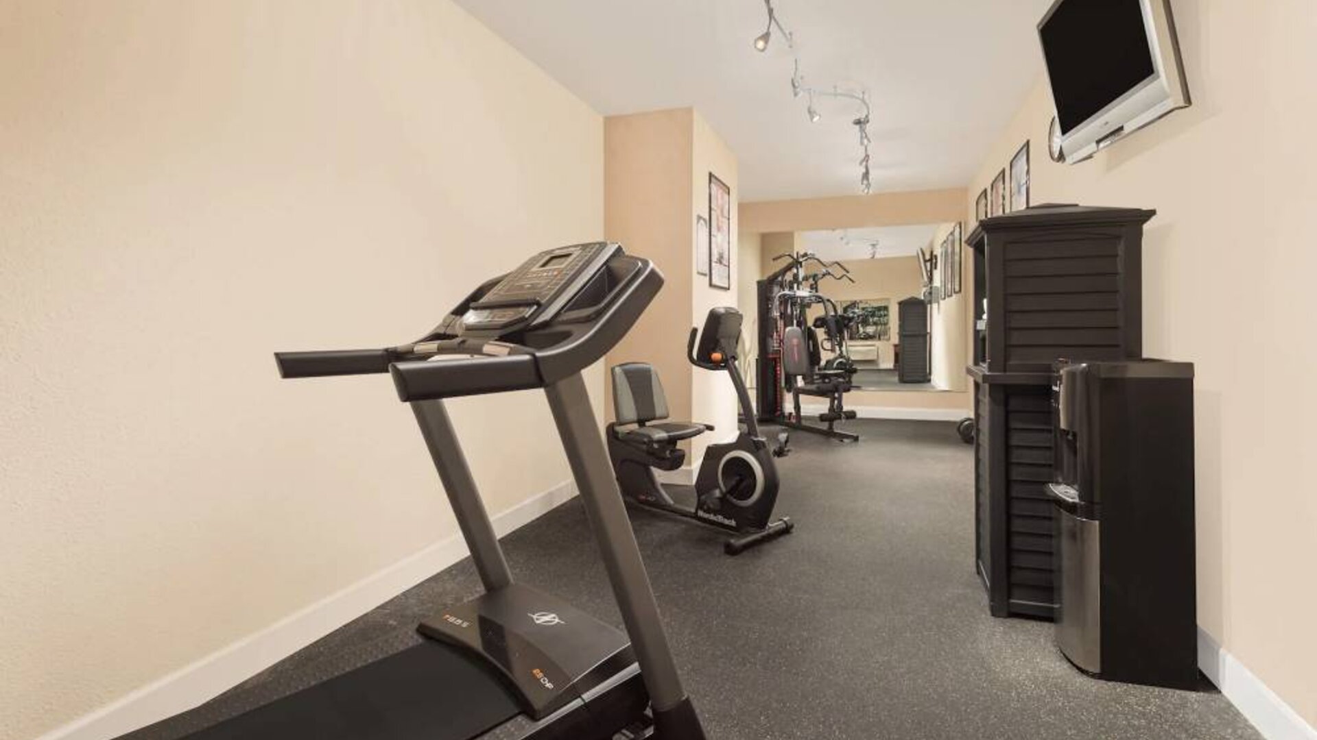 Baymont Inn & Suites