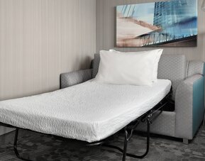 Courtyard by Marriott Edmonton Downtown