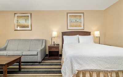Holiday Inn Conference Center Edmonton South by IHG