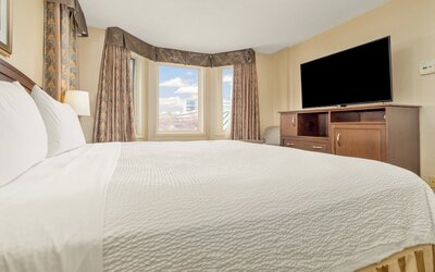 Standard Room, 1 Queen Bed
