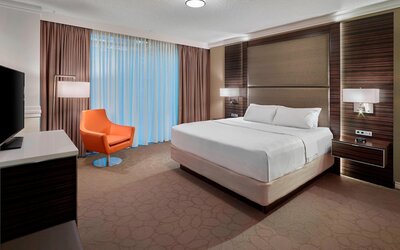 Delta Hotels by Marriott Edmonton Centre Suites