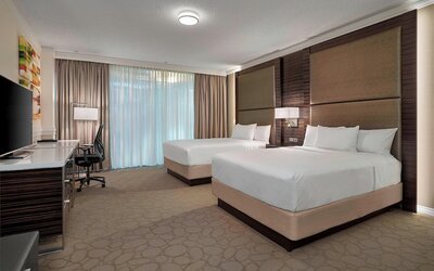 Delta Hotels by Marriott Edmonton Centre Suites