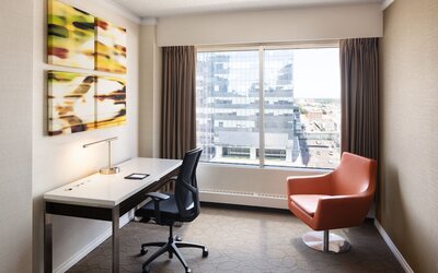 Delta Hotels by Marriott Edmonton Centre Suites