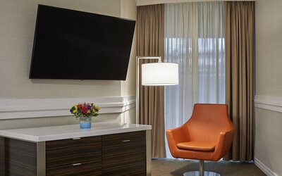 Delta Hotels by Marriott Edmonton Centre Suites