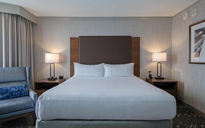 DoubleTree by Hilton Hotel West Edmonton
