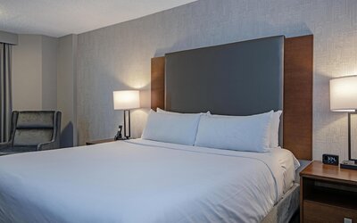 DoubleTree by Hilton Hotel West Edmonton