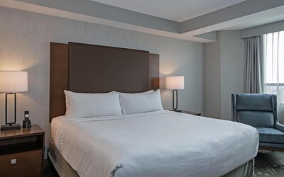 DoubleTree by Hilton Hotel West Edmonton