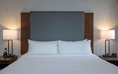 DoubleTree by Hilton Hotel West Edmonton