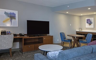 DoubleTree by Hilton Hotel West Edmonton