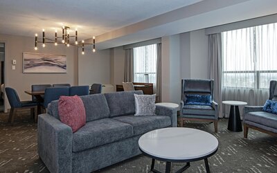 DoubleTree by Hilton Hotel West Edmonton