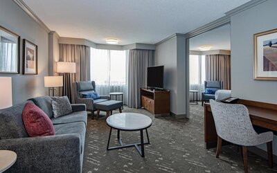 DoubleTree by Hilton Hotel West Edmonton