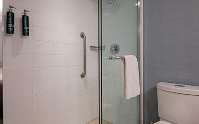 DoubleTree by Hilton Hotel West Edmonton