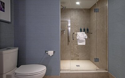 DoubleTree by Hilton Hotel West Edmonton