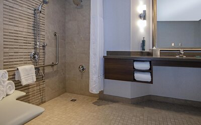 DoubleTree by Hilton Hotel West Edmonton