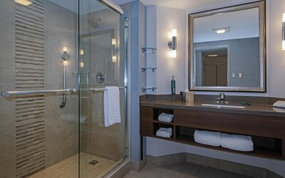 DoubleTree by Hilton Hotel West Edmonton