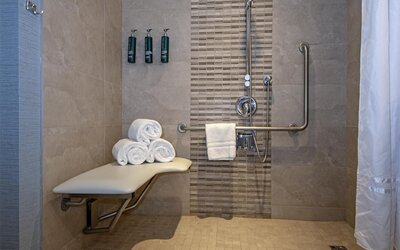 DoubleTree by Hilton Hotel West Edmonton