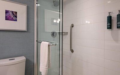 DoubleTree by Hilton Hotel West Edmonton