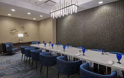 DoubleTree by Hilton Hotel West Edmonton