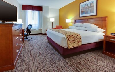 Drury Inn & Suites West Des Moines
