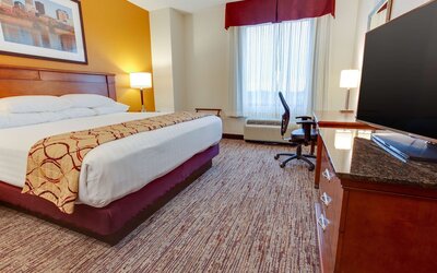 Drury Inn & Suites West Des Moines