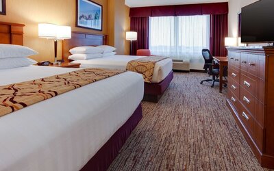 Drury Inn & Suites West Des Moines