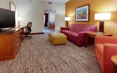 Drury Inn & Suites West Des Moines