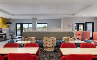 Home2 Suites By Hilton Altoona Des Moines