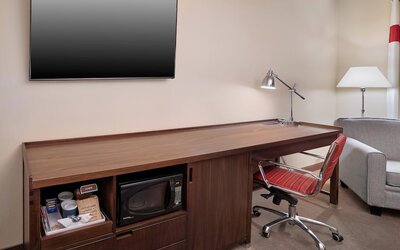 Four Points by Sheraton Edmonton West