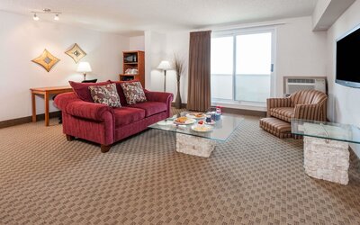 Ramada by Wyndham Edmonton South