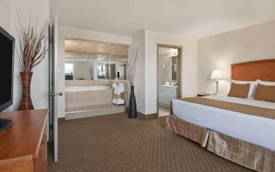 Ramada by Wyndham Edmonton South