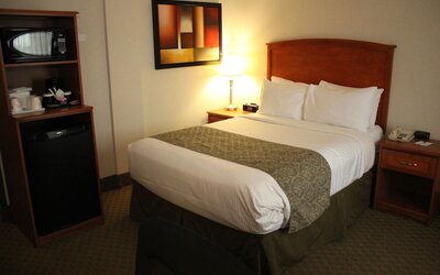 Ramada by Wyndham Edmonton South