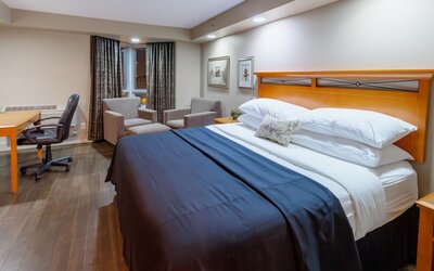 Royal Hotel West Edmonton, Trademark Collection by Wyndham