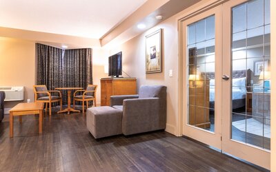 Royal Hotel West Edmonton, Trademark Collection by Wyndham