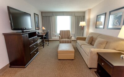 Campus Tower Suite Hotel