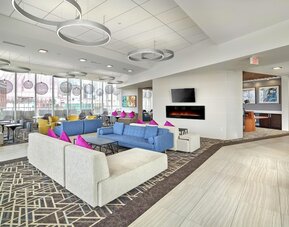 DoubleTree by Hilton Edmonton Downtown