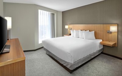 DoubleTree by Hilton Edmonton Downtown