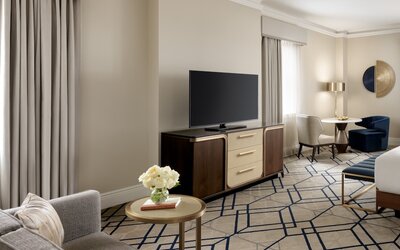 Fairmont Hotel Macdonald