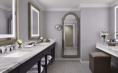 Fairmont Hotel Macdonald