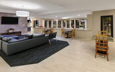 Endeavor Inn & Suites, Trademark Collection by Wyndham