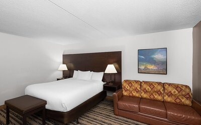 Endeavor Inn & Suites, Trademark Collection by Wyndham