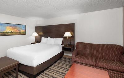 Endeavor Inn & Suites, Trademark Collection by Wyndham