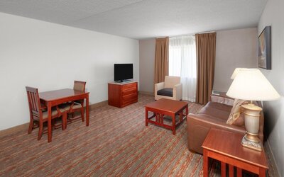 Endeavor Inn & Suites, Trademark Collection by Wyndham